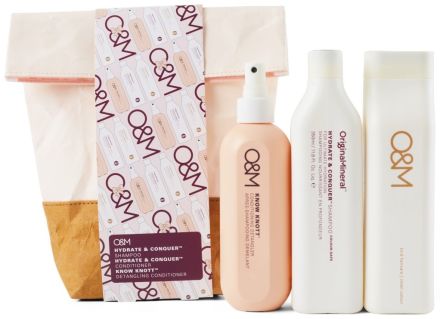 O&M Hydrate Gift Bag - Šampon 350 ml + kondicionér 350 ml + bezoplachový kondicionér 250 ml Dárková sada