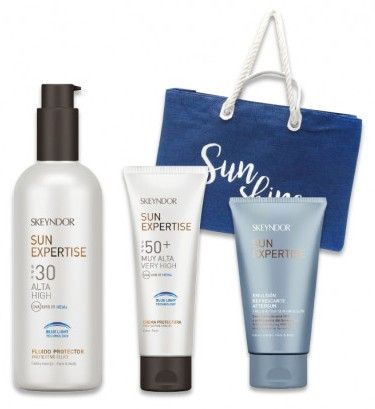 Skeyndor Sun Expertise Solární Sada - Ochranná emulze Blue light technology SPF30 200 ml + Ochranný krém Blue light technology SPF50+ 75 ml + Osvěžující emulza po opalování 150 ml + Plážová taška Dárková sada
