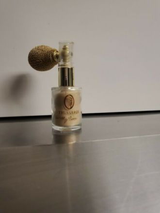 Trussardi My Name Shimmering - Třpytky na tělo i vlasy Zlatý 5 g