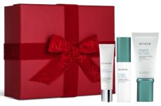 Skeyndor Power Retinol Vánoční Set - Reparační Emulze pro smíšenou až mastnou pleť 50 ml + Reparační sérum 30 ml + chladivý oční gel 15 ml Dárková sada