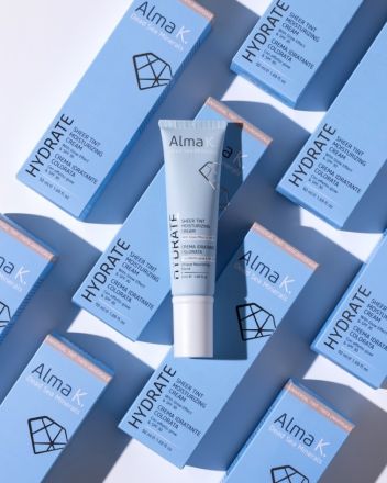 Alma K. Hydrate Sheer Tint Moisturizing Cream with Glow Effect SPF 30 - Tónovaný hydratační krém 50 ml