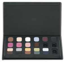 Paleta neobsahuje kosmetické produkty zobrazené na fotografii!