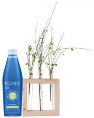 Redken Nature+Science Extreme Shampoo - Přírodní posilující šampon pro poškozené 300 ml