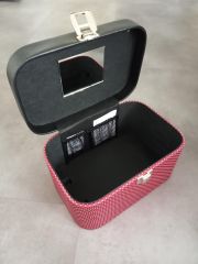 DUP 230804-009 kosmetický kufr červený puntík