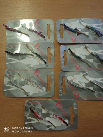 Pérko do vlasů mix barev 2 ks