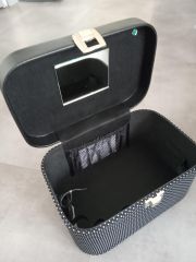 DUP 230804-011 kosmetický kufr - černý puntík