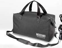 Moschino cestovní taška zdarma jako dárek!